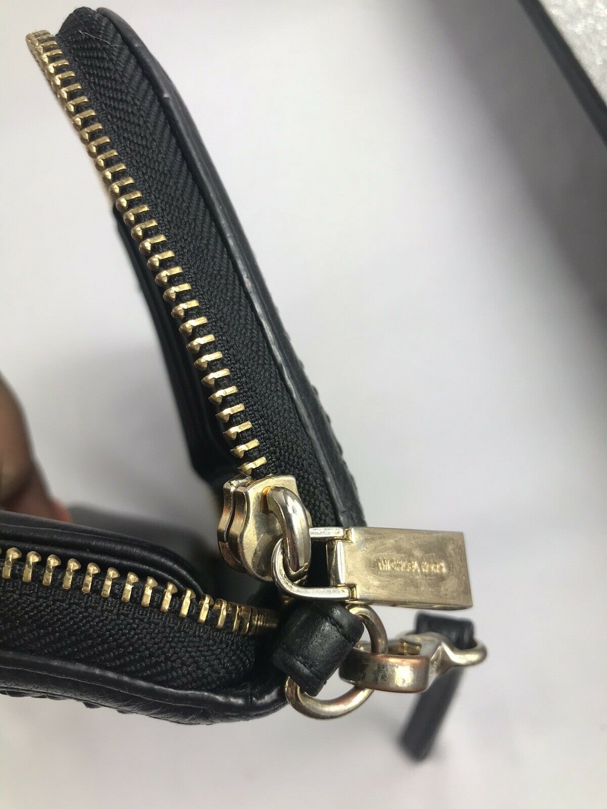 Michael Kors wallet zipper broke ($20)
