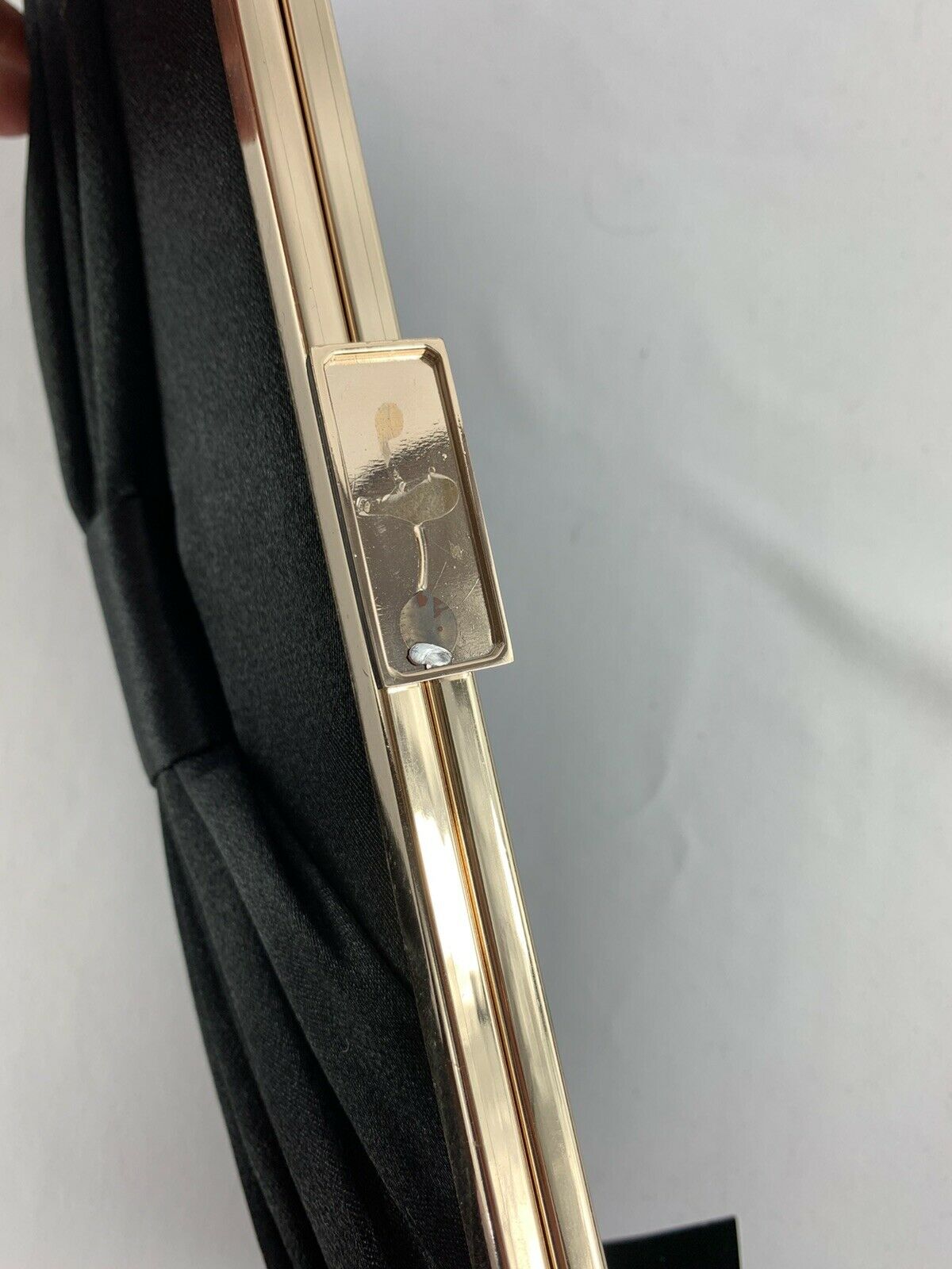 inc clutch black