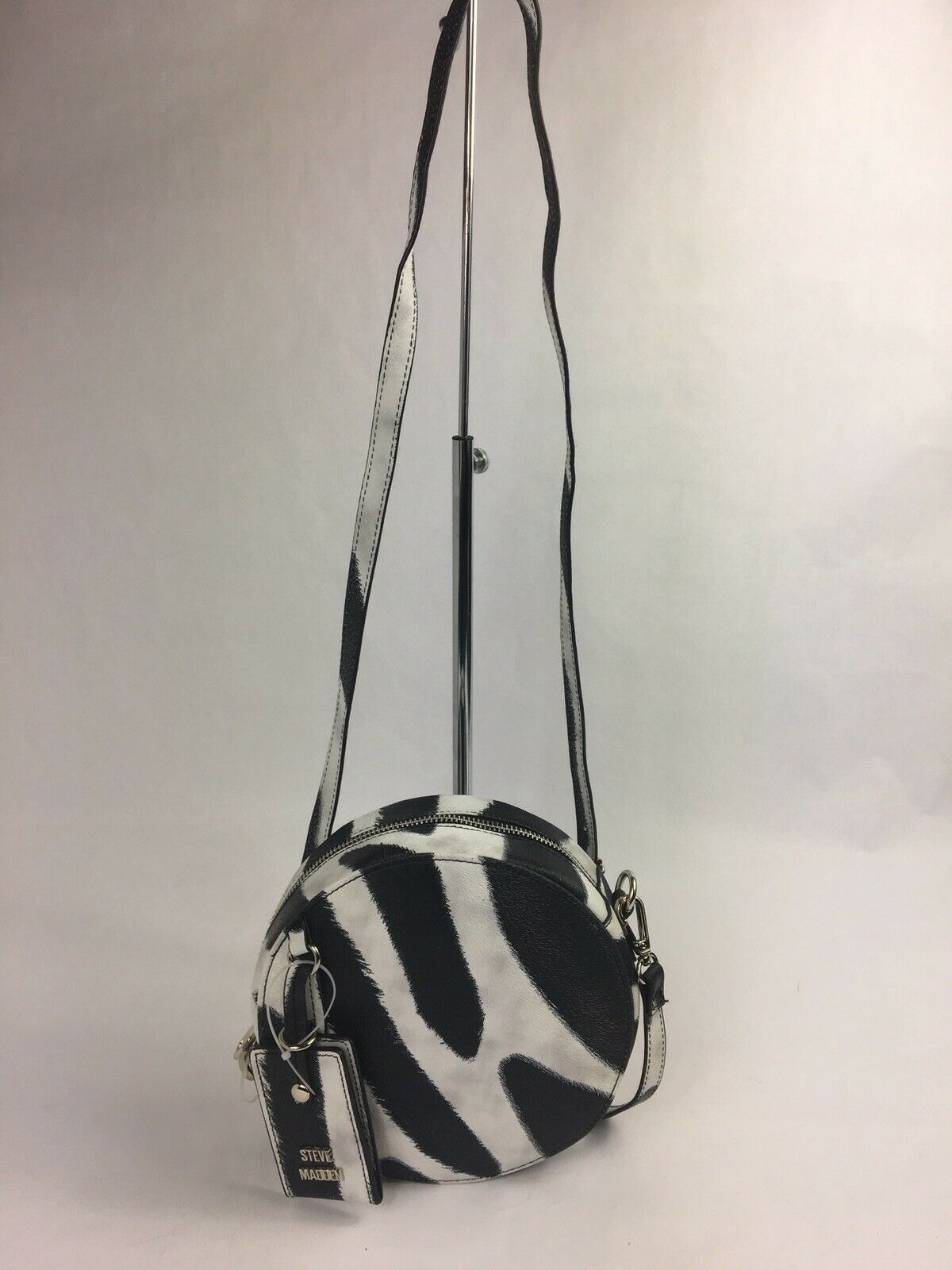 Steve Madden Jill Circle Hat Box Small Crossbody - Outlet Designers