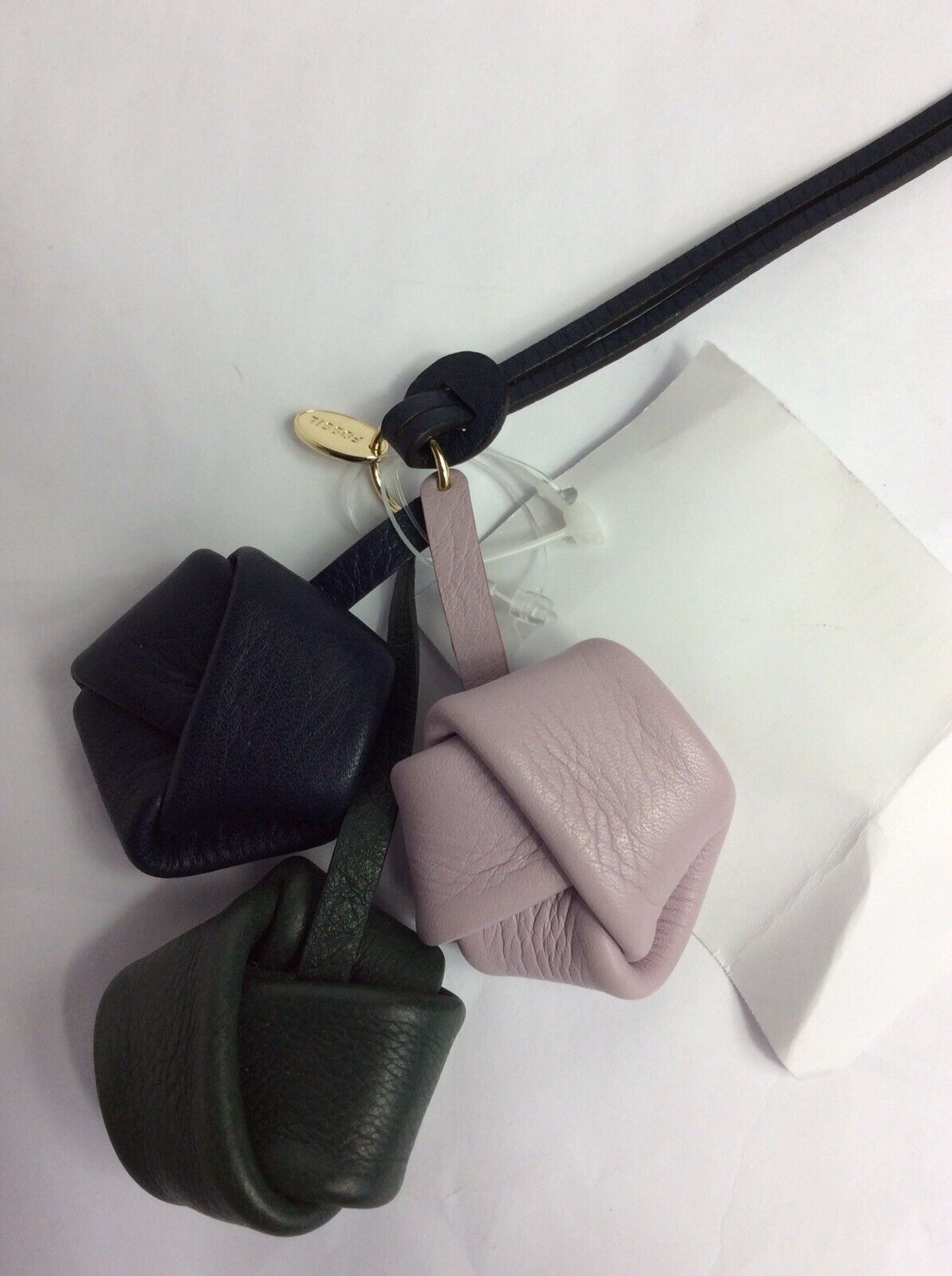 Fossic Key Charm Flowers - Outlet Designers