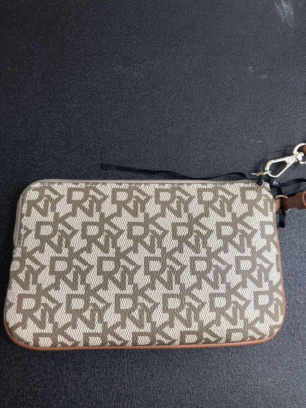 DKNY Bryant Leather Cosmetic Toiletry Bag Pouch Bag Black