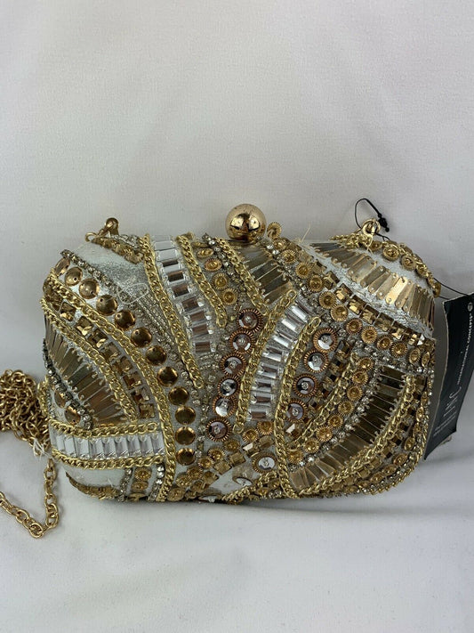 Включая золотой пакет для вечеринки ($119,50)
