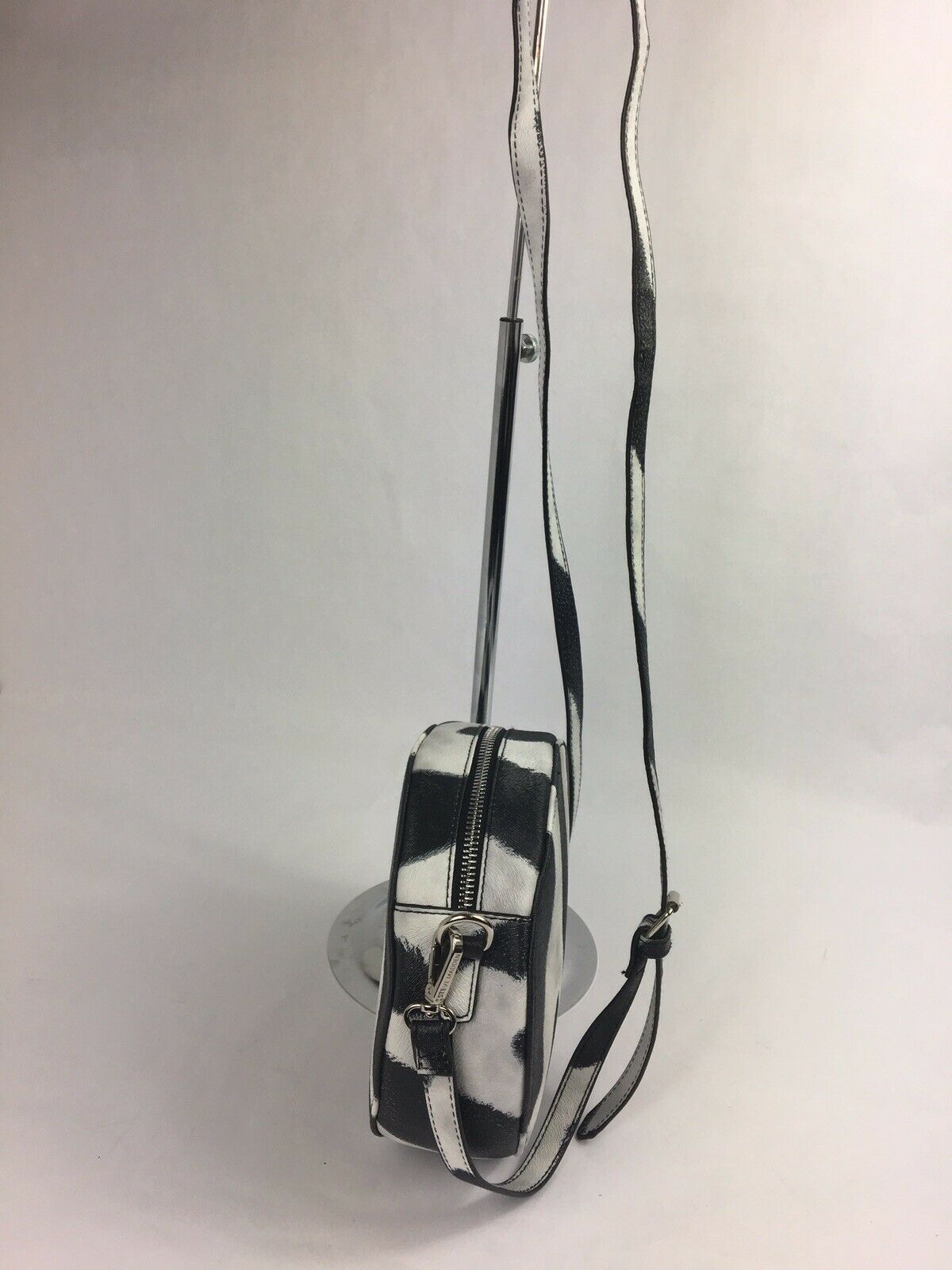 Steve Madden Jill Circle Hat Box Small Crossbody - Outlet Designers