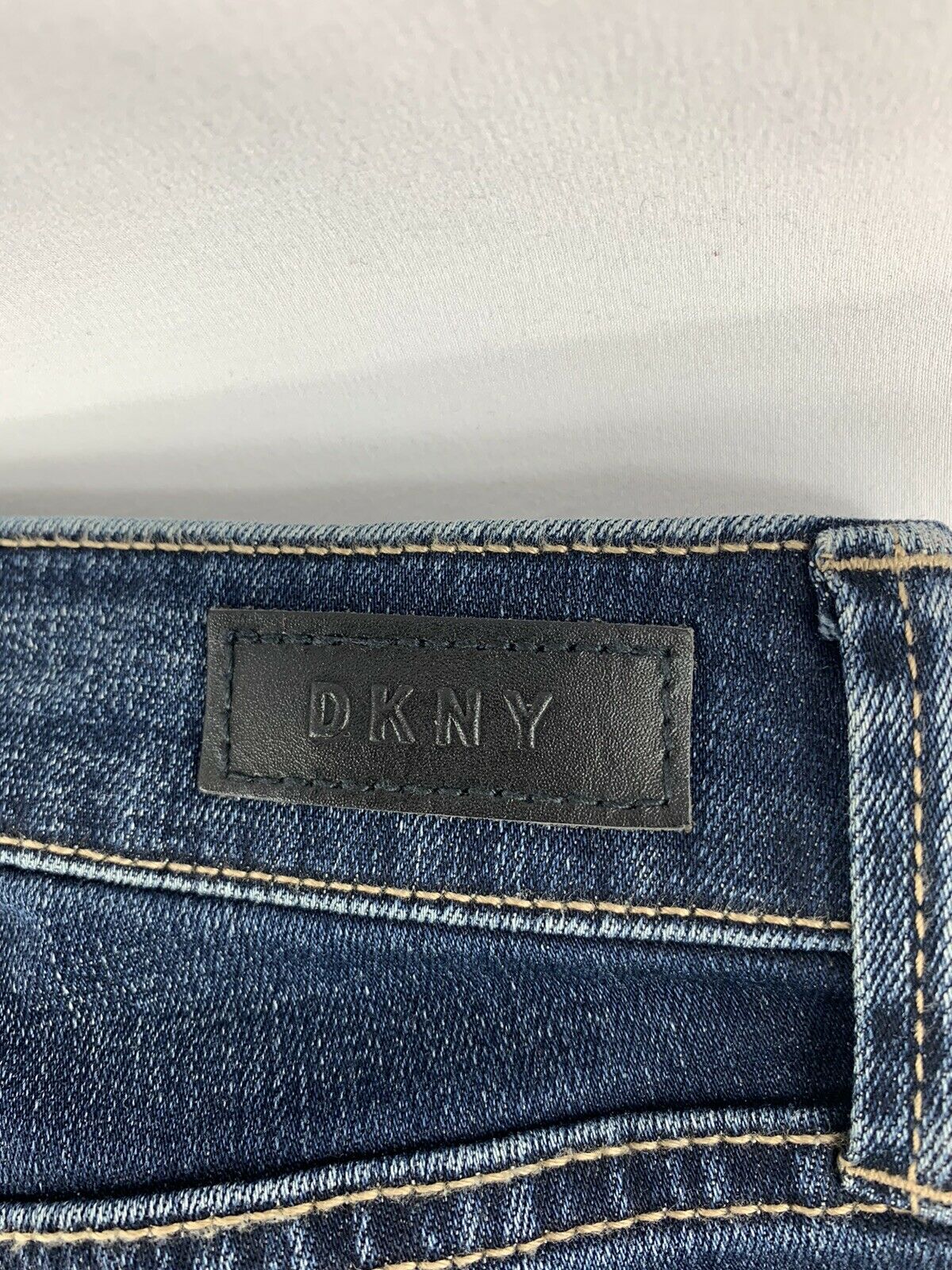 DKNY Jeans 27