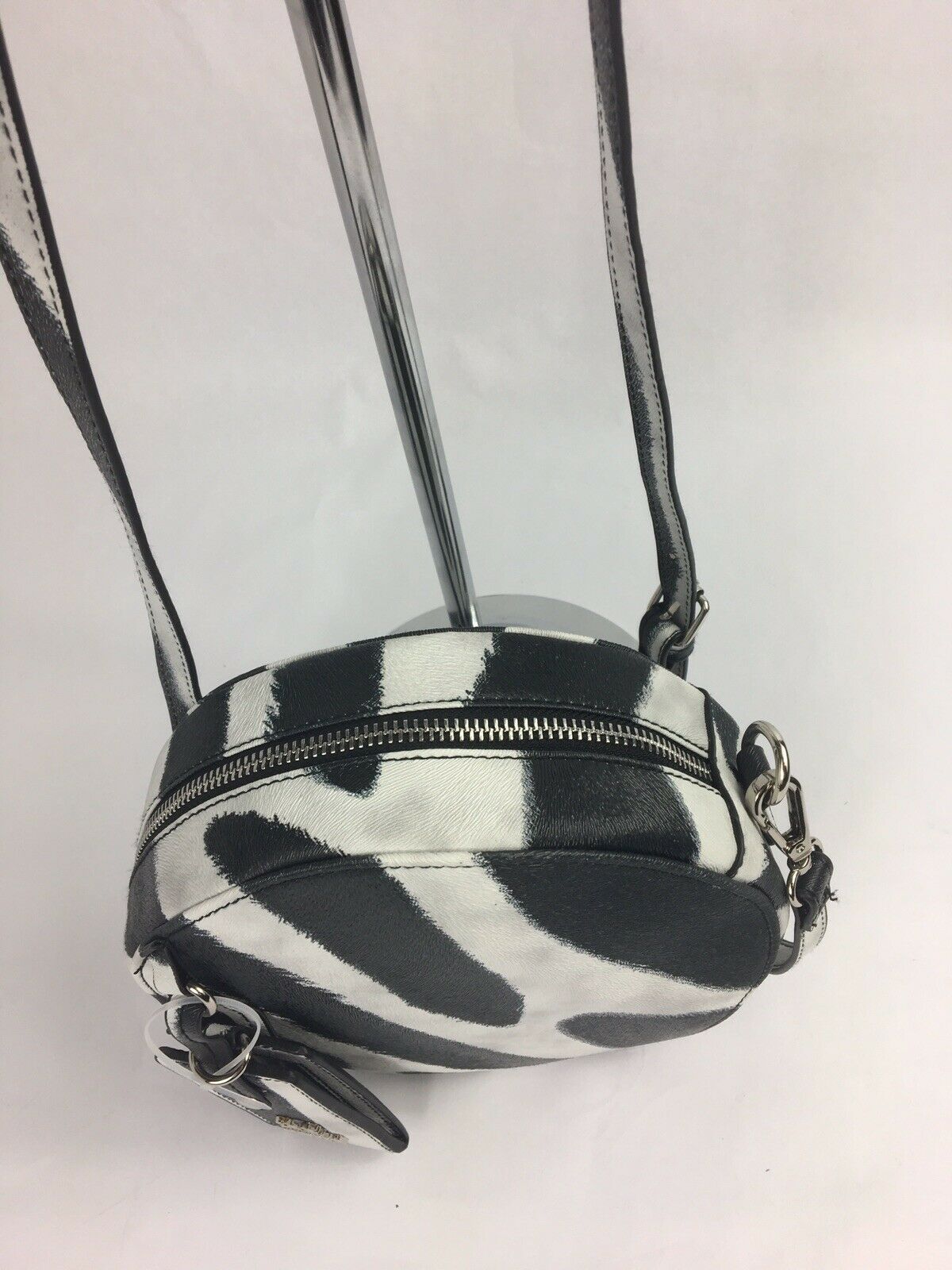 Steve Madden Jill Circle Hat Box Small Crossbody - Outlet Designers