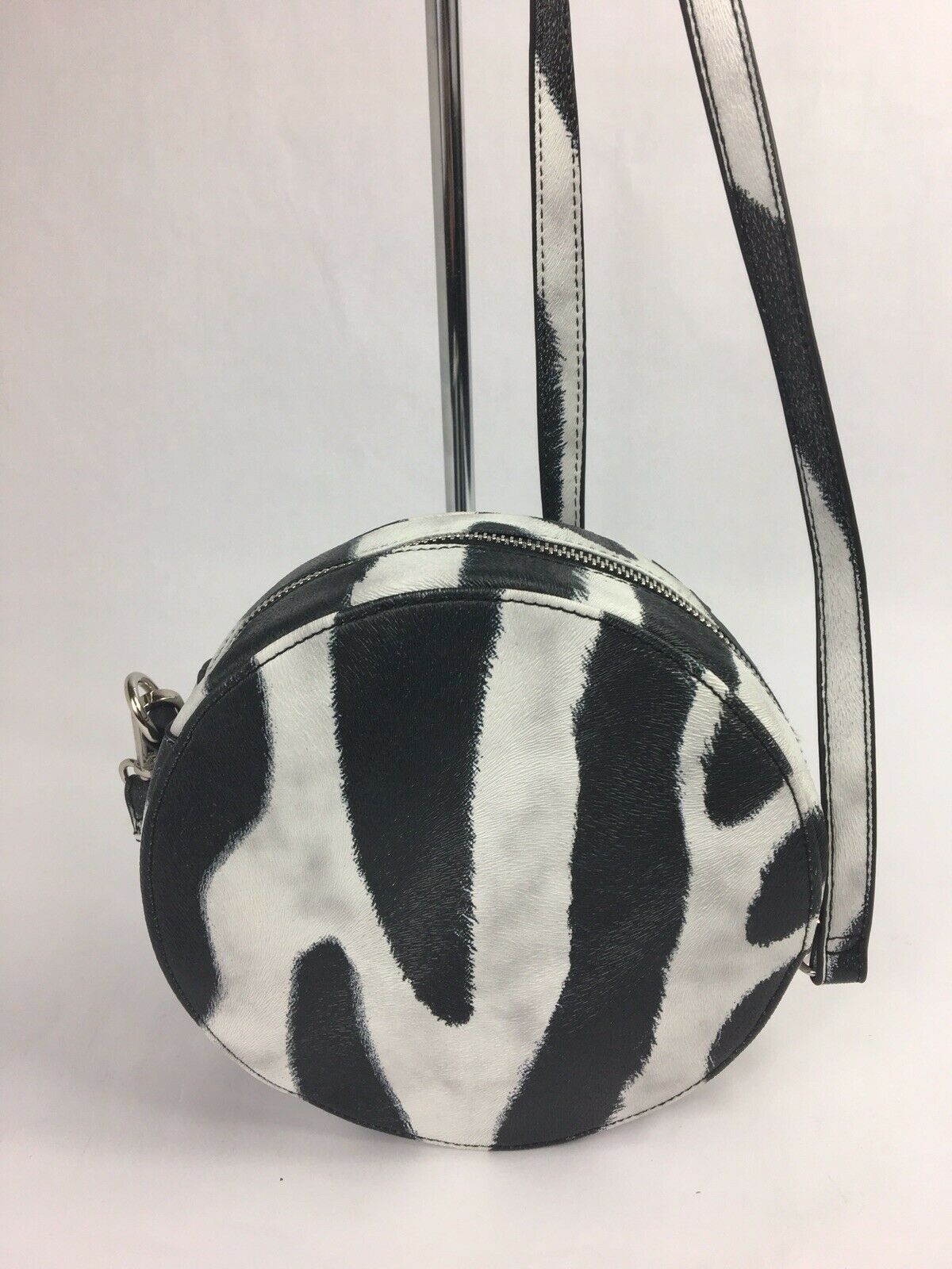 Steve Madden Jill Circle Hat Box Small Crossbody - Outlet Designers