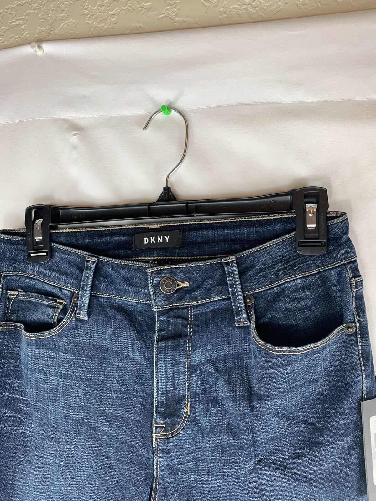 DKNY Jeans 27